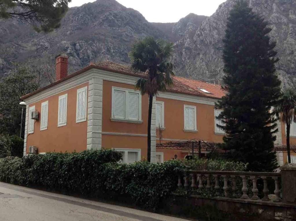 Apartments Vojin Risan Εξωτερικό φωτογραφία